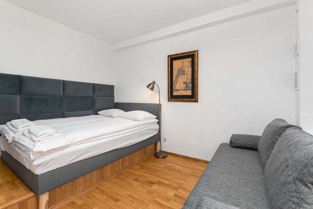 Butas E. Plater With Ac By Your Freedom Warsaw